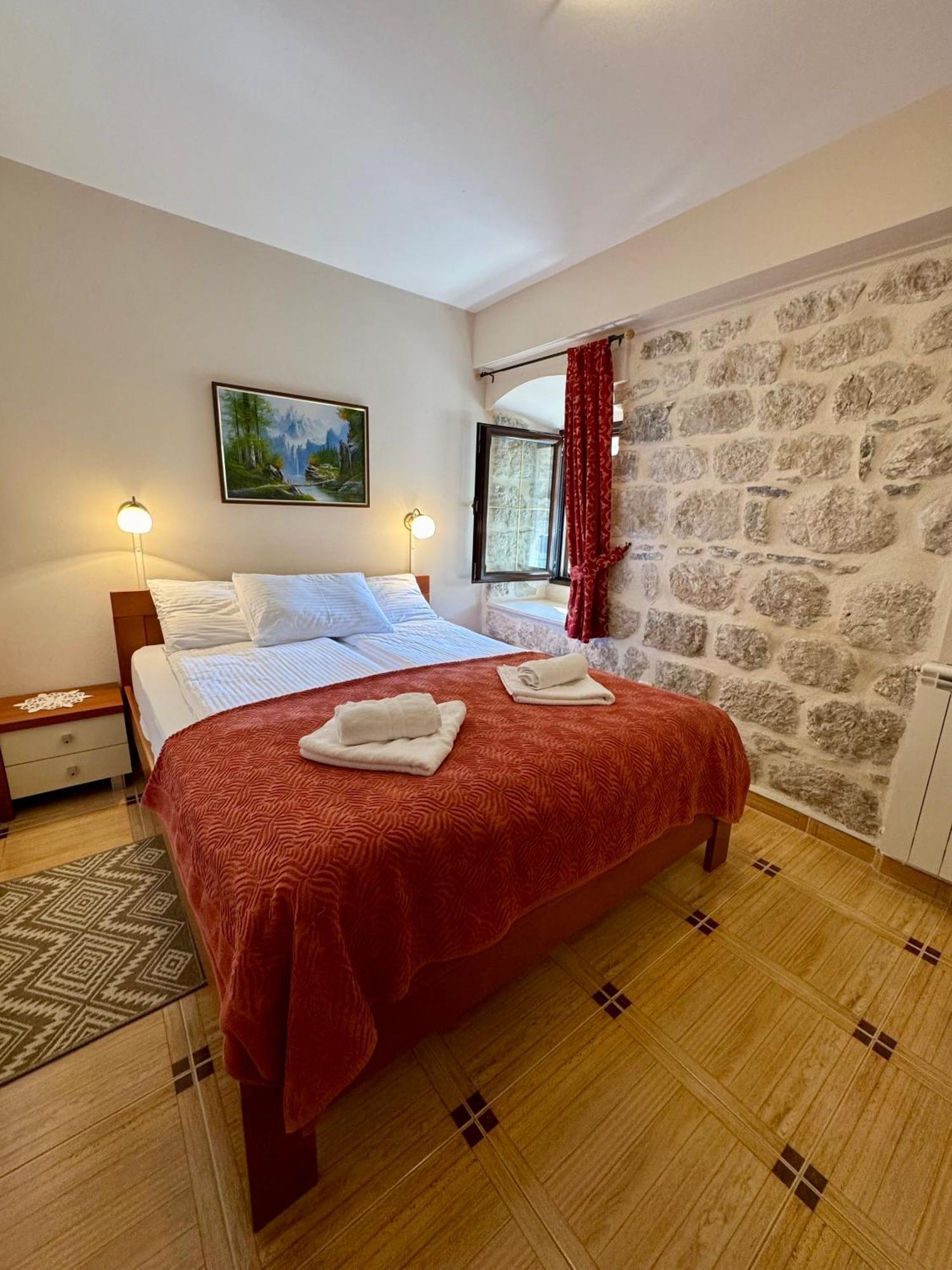 Apartments Radonicic Котор Екстериор снимка