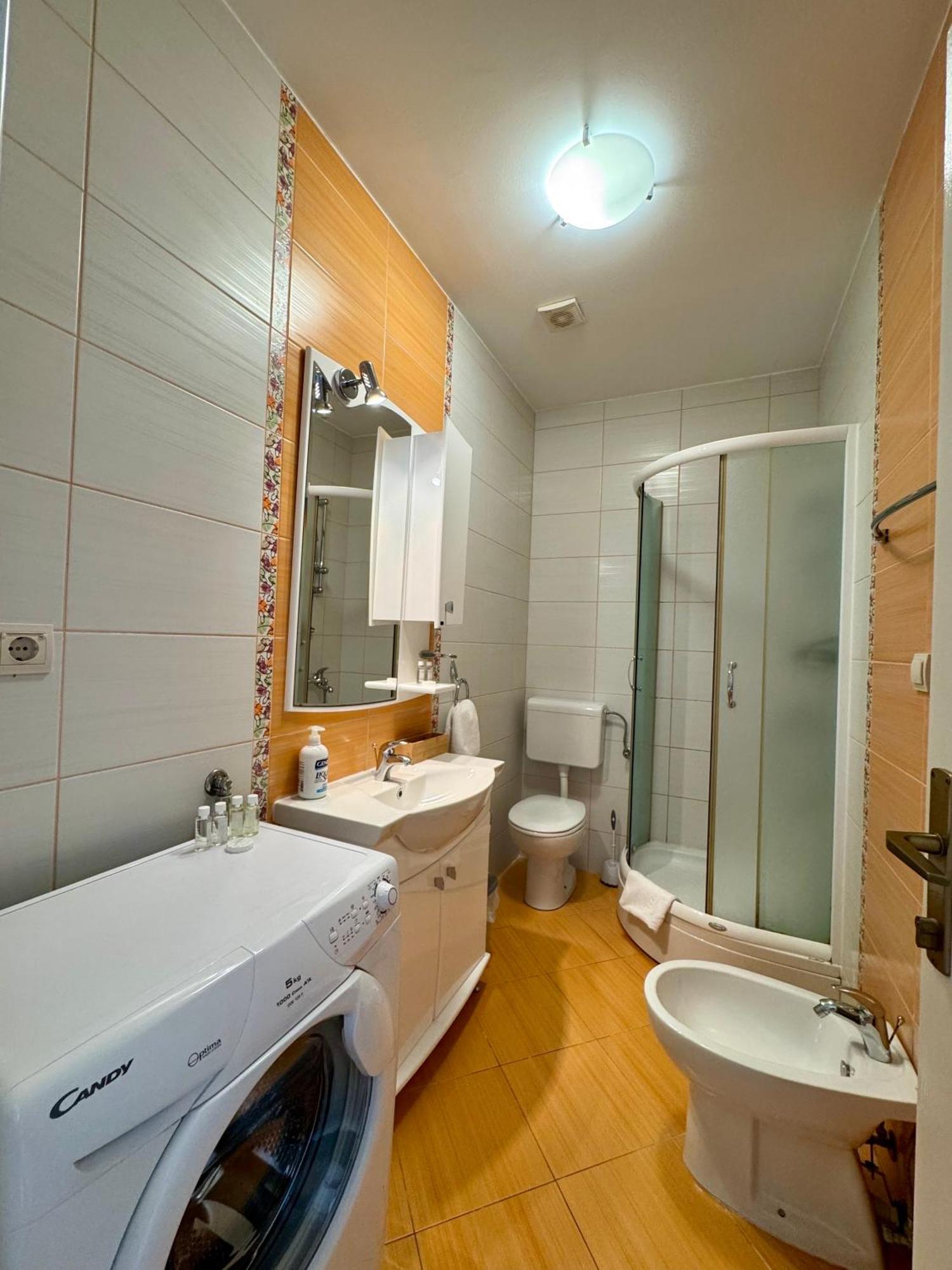 Apartments Radonicic Котор Екстериор снимка