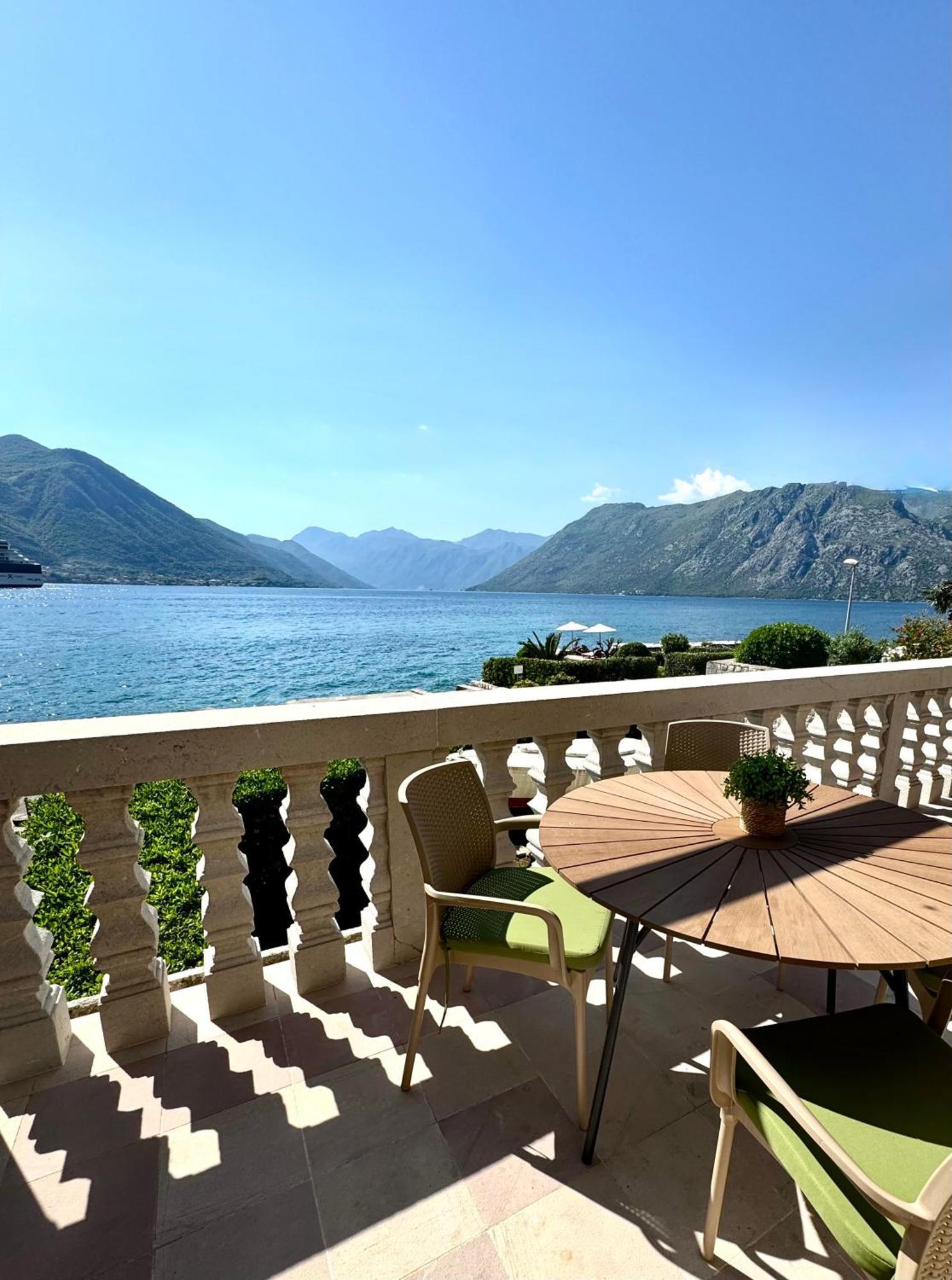 Apartments Radonicic Котор Екстериор снимка